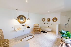 Villa M2 by Alfred in Bali