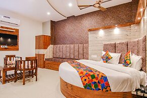 Fabhotel Meridian Inn