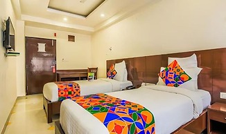 FabHotel Tipsyy Inn Suites