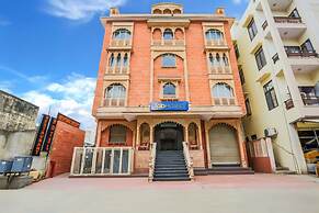 FabHotel Tipsyy Inn Suites