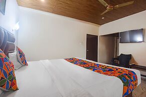 FabExpress Corinthia Boutique Rooms, Candolim Beach