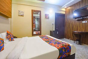 FabExpress Corinthia Boutique Rooms, Candolim Beach