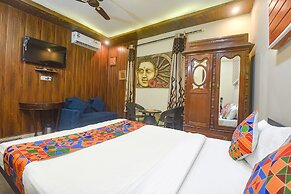 FabExpress Corinthia Boutique Rooms, Candolim Beach