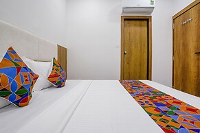 Fabhotel Western Inn