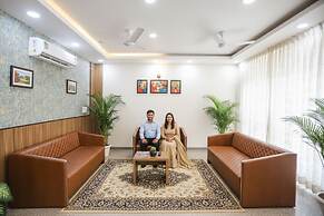 Fabhotel Unique Stay