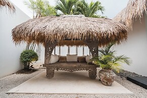 Villa M by Alfred in Bali