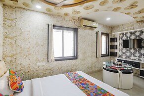 FabHotel Greenland Classic