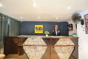 Fabhotel Dps International