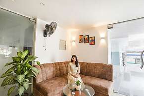 Fabhotel Dps International