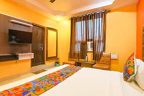 Fabhotel Dps International