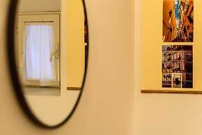 Via dei Tribunali 175