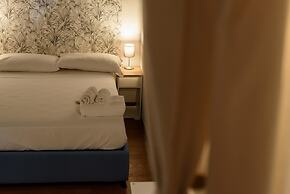 Via dei Tribunali 175