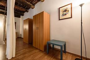 Via dei Tribunali 175