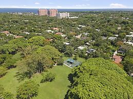 Summer Estate - Pool Parking Prime Location