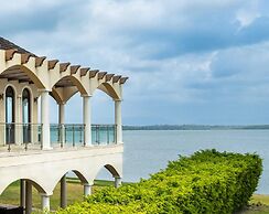 Villa Castello- Water Views Resort Amenities