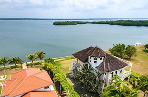 Villa Castello- Water Views Resort Amenities