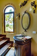 Villa Castello- Water Views Resort Amenities