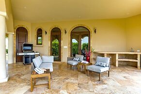 Villa Castello- Water Views Resort Amenities