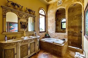 Villa Castello- Water Views Resort Amenities