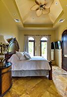 Villa Castello- Water Views Resort Amenities