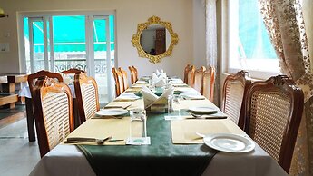 Hotel Sahebs Castle McLeodganj