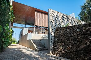 Villa Vista by The Serendipity Collection