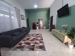 Homestay Azarine Jogja Dekat UGM By Simply Homy