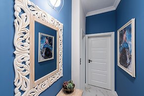 Luxury & Unique-Top Center Apt. - 3BDR