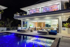 BLUE TIGER Luxury Pool Villa by Blue Mountain Villas