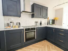 Flat 6, Thornlow Heights