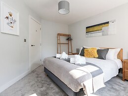 Flat 6, Thornlow Heights