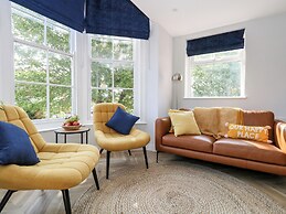 Flat 6, Thornlow Heights