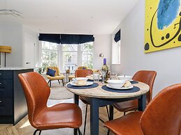 Flat 6, Thornlow Heights