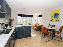 Flat 6, Thornlow Heights