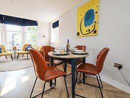 Flat 6, Thornlow Heights