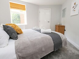 Flat 6, Thornlow Heights