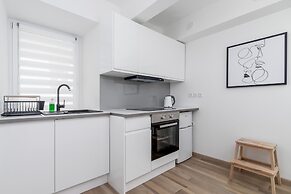 Studio Rynek Dębnicki by Renters