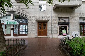 Studio Rynek Dębnicki by Renters