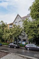 Studio Rynek Dębnicki by Renters