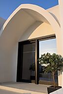 Artium Villa with Pool hosted by K&K