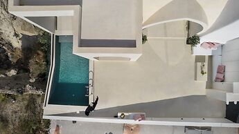 Artium Villa with Pool hosted by K&K