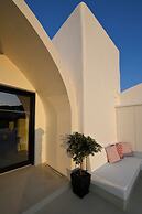 Artium Villa with Pool hosted by K&K