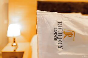 RichJoy Lodge