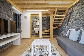 Mountain Retreat by Homie