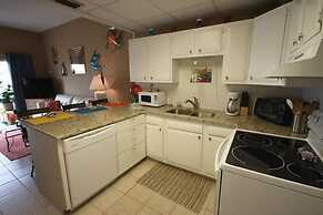 614 El Matador Condo