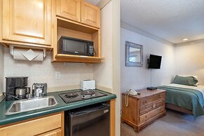 Mountainside Inn 416 1 Bedroom Hotel Room by Alpine Lodging Telluride