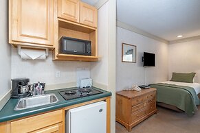 Mountainside Inn 409 1 Bedroom Hotel Room by Alpine Lodging Telluride