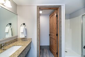 Mountainside Inn 208 1 Bedroom Hotel Room by Alpine Lodging Telluride