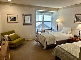 Mountainside Inn 214 1 Bedroom Hotel Room by Alpine Lodging Telluride