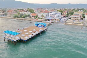 Akçay Pier Hotel & Beach